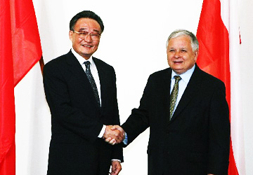 2007年吳邦國(guó)訪波會(huì)見波眾議長(zhǎng)多恩、總統(tǒng)萊·卡欽斯基